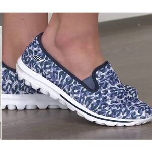 NIB Skechers Women's Go Walk Navy Blue Dazzle Slip On Sneakers Shoes Size 5 Wide